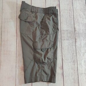 Columbia cargo hiking Bermuda shorts sz 8